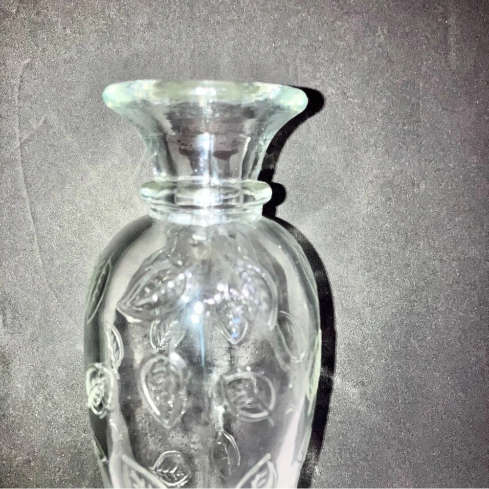 Vase Clear Glass with Embossed Leaves 7 3/4” Tall Fall Season Feaf Pattern
